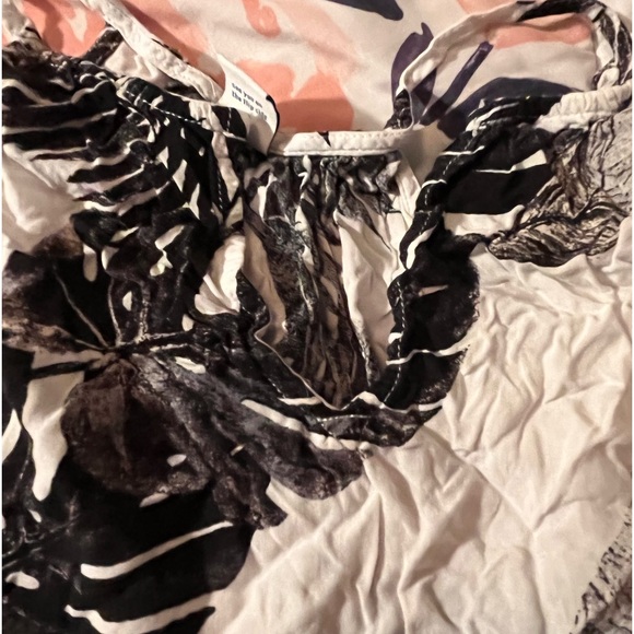 Old navy shirt - Picture 2 of 3